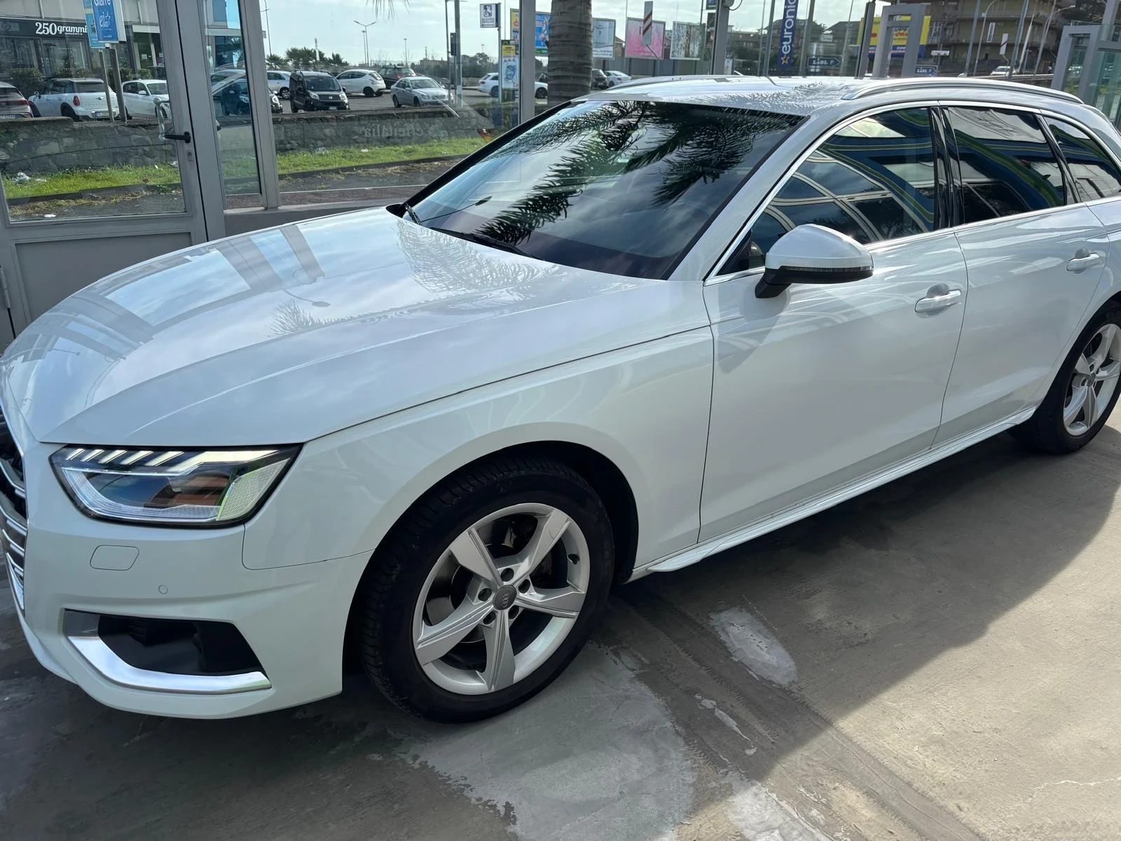 Audi A4 35 TDI S-tronic, снимка 5 - Автомобили и джипове - 54339702