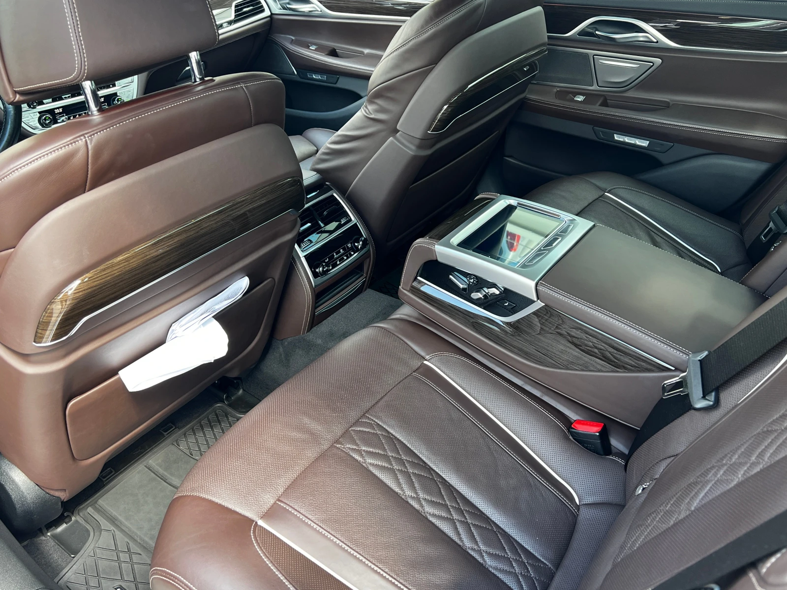BMW 740 d xDrive, снимка 9 - Автомобили и джипове - 54440649