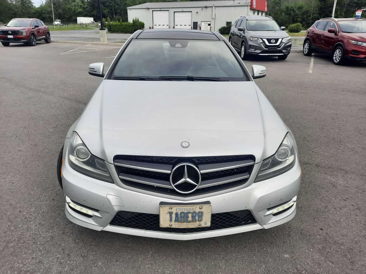Mercedes-Benz C 350 2dr Cpe 4MATIC | CARFAX | АВТОКРЕДИТ , снимка 2 - Автомобили и джипове - 55396764