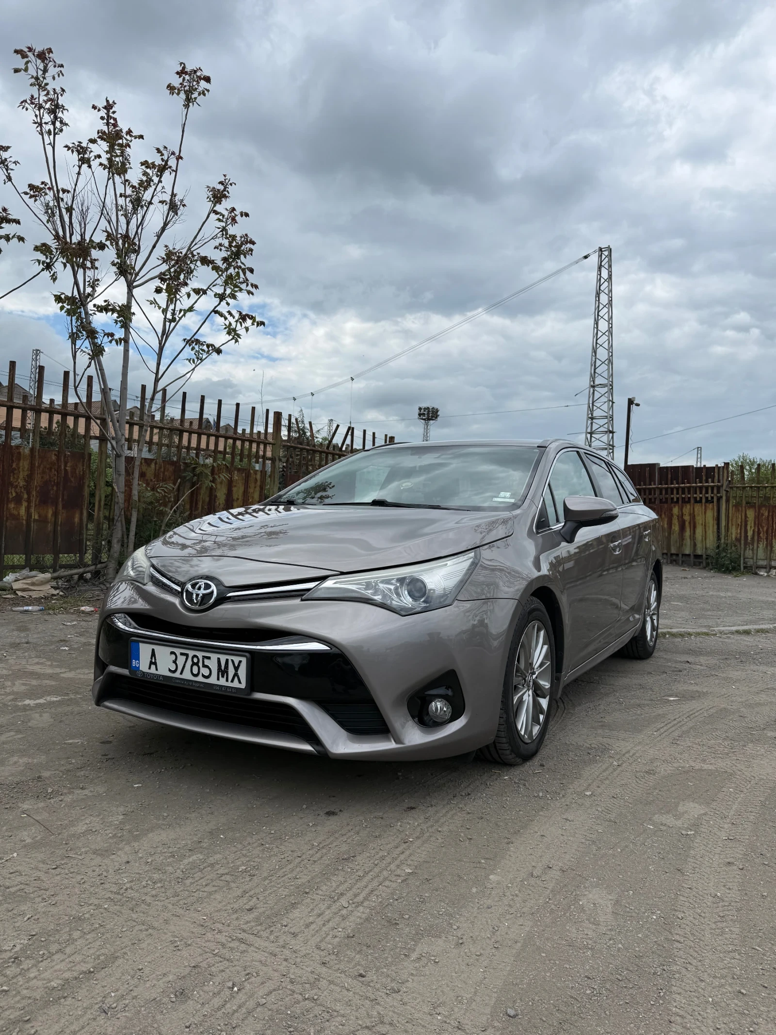 Toyota Avensis, снимка 5 - Автомобили и джипове - 55460237