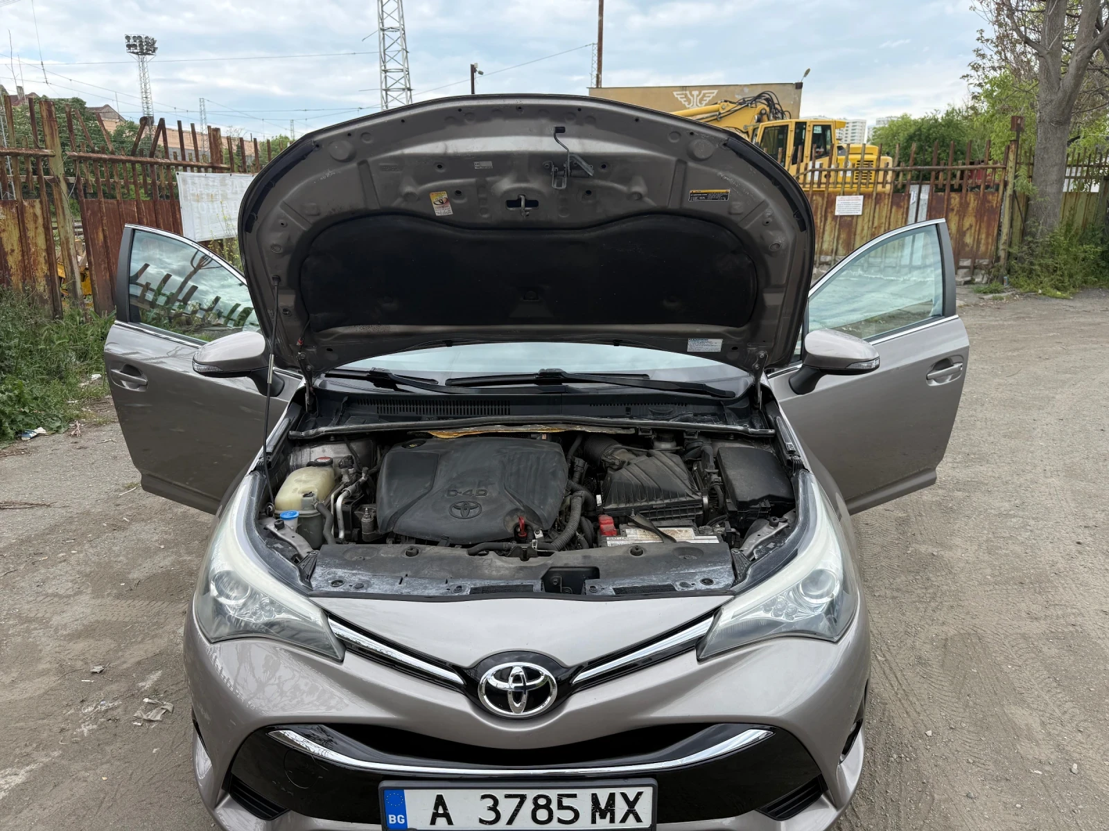 Toyota Avensis, снимка 6 - Автомобили и джипове - 55460237