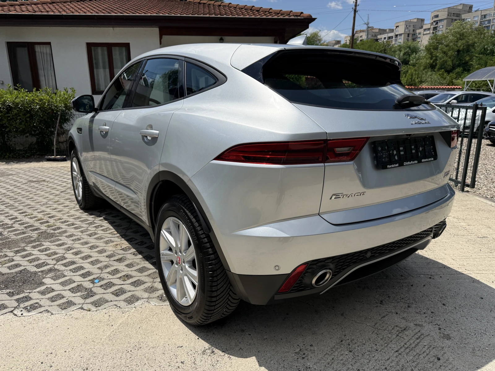 Jaguar E-pace 2.0d AWD, снимка 6 - Автомобили и джипове - 55471881