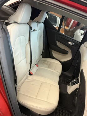Volvo XC40 plug in hybrid, снимка 17