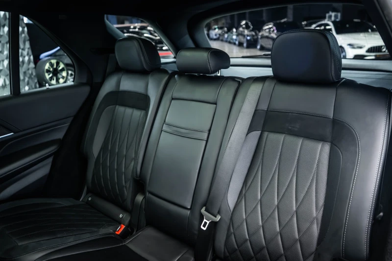 Mercedes-Benz GLE 53 4MATIC AMG 4M+ * Burmester* Лизинг* Carbon* NightPack* Pa, снимка 16 - Автомобили и джипове - 52233314