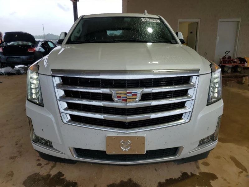 Cadillac Escalade LUXURY AWD/* АВТОКРЕДИТ, снимка 5 - Автомобили и джипове - 52523188