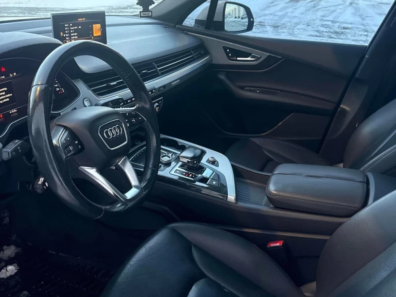 Audi Q7 * 3.0T Progressiv * CARFAX * ЦЕНА ДО БГ, снимка 8 - Автомобили и джипове - 53305020