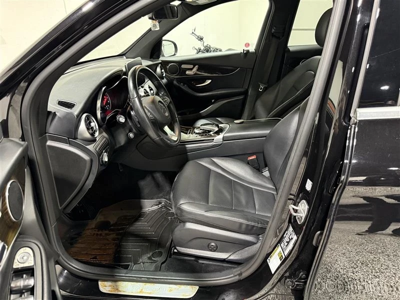 Mercedes-Benz GLC * 300 * CARFAX * ФИНАНСИРАНЕ - изображение 5