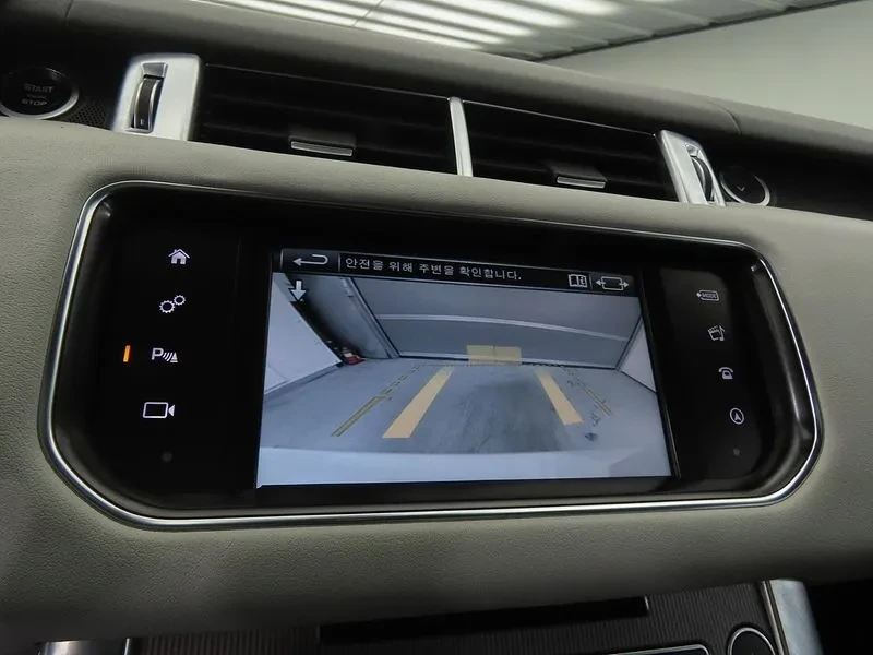 Land Rover Range Rover Sport 3.0D, снимка 13 - Автомобили и джипове - 54500555
