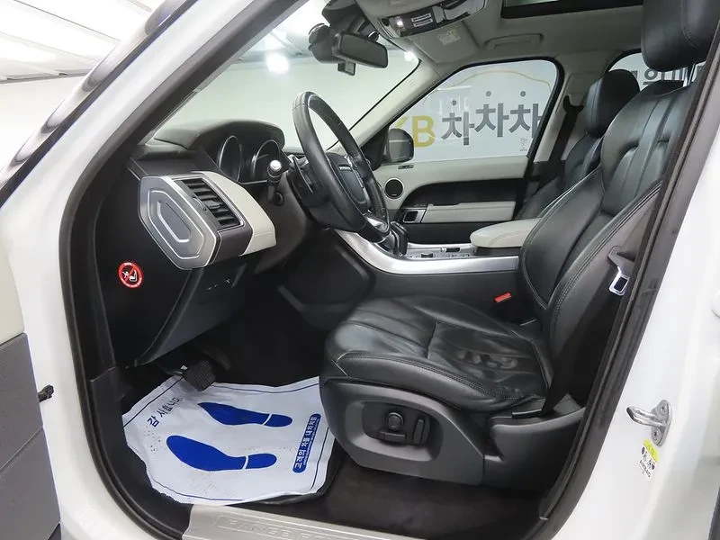 Land Rover Range Rover Sport 3.0D, снимка 5 - Автомобили и джипове - 54500555