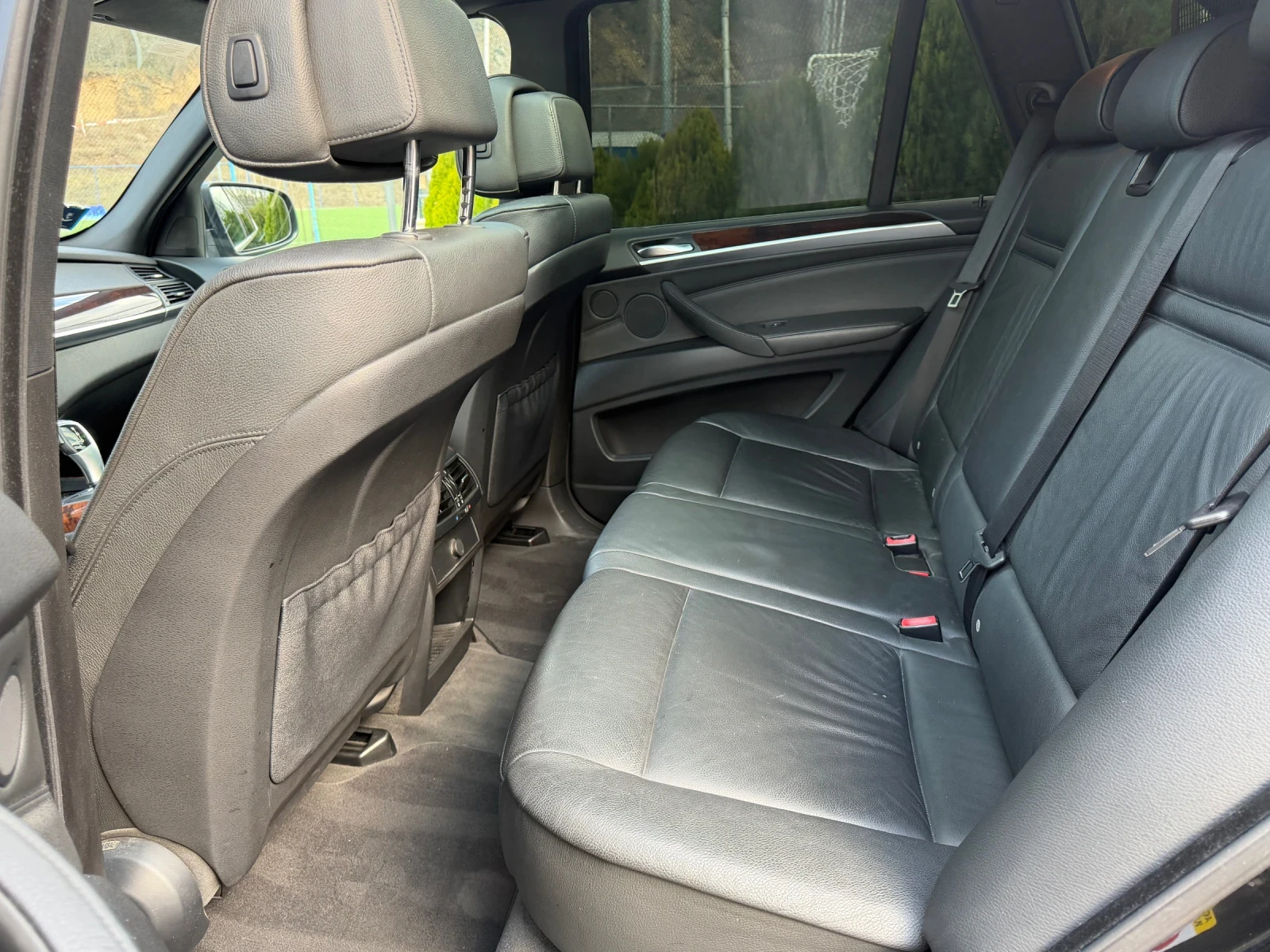 BMW X5 3.0D 235кс Много Запазен, снимка 14 - Автомобили и джипове - 53725459