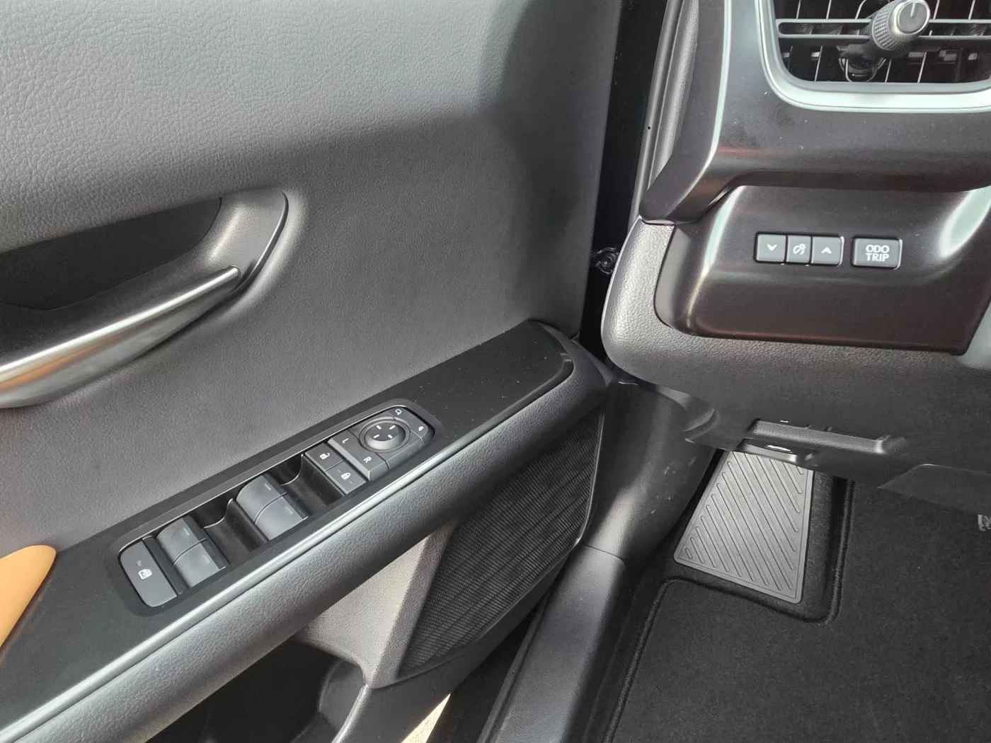 Lexus UX 300h ���!/F-SPORT/199HP/NAVI/LED/CAM/KLESS/CPLAY/916g | Mobile.bg � ����������� 11