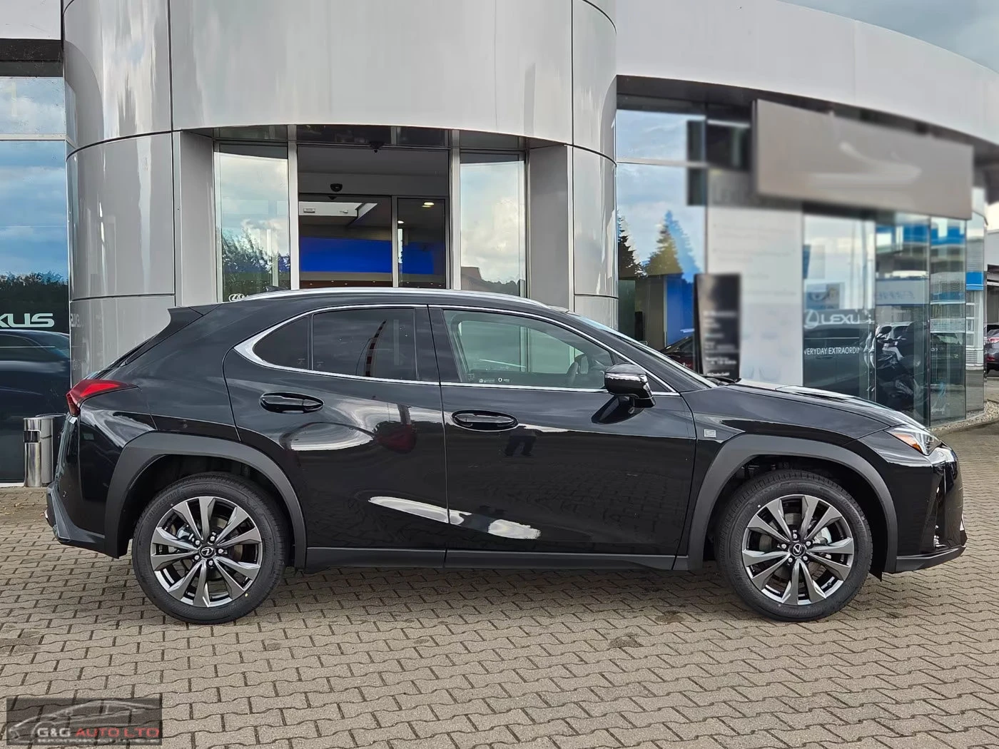 Lexus UX 300h ���!/F-SPORT/199HP/NAVI/LED/CAM/KLESS/CPLAY/916g | Mobile.bg � ����������� 2