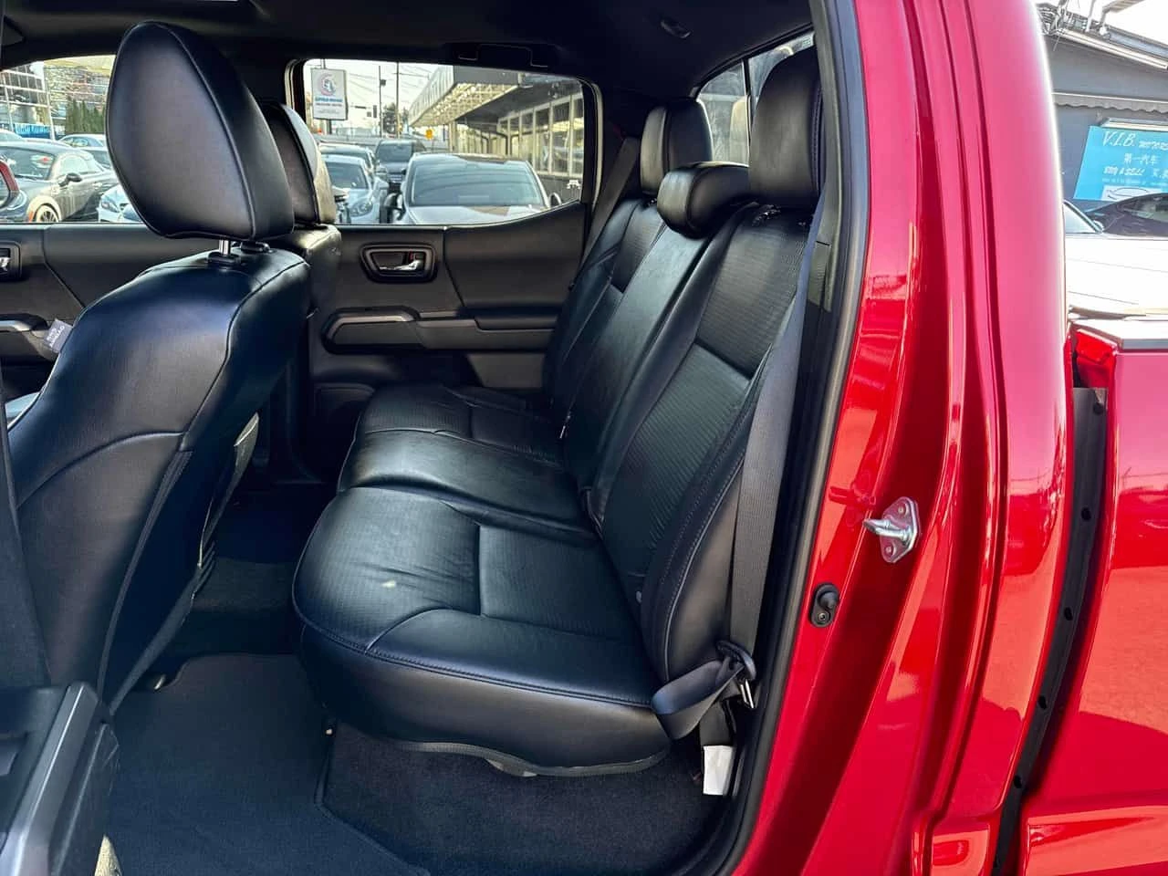 Toyota Tacoma * 4x4 Double Cab Auto* KEYLESS* , снимка 11 - Автомобили и джипове - 54461255