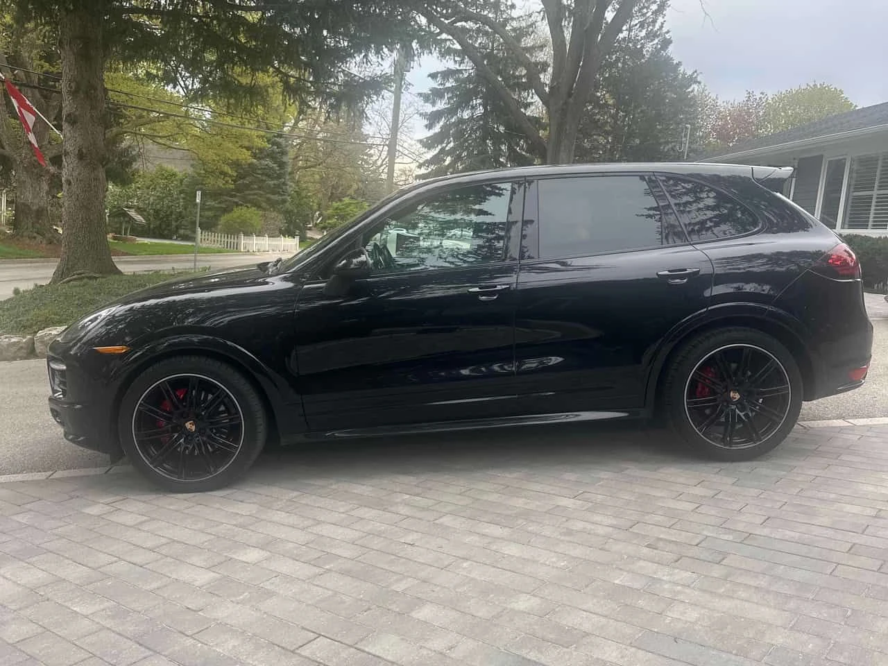 Porsche Cayenne * GTS * АВТОКРЕДИТ БЕЗ ПЪРВОНАЧАЛНА ВНОСКА * , снимка 2 - Автомобили и джипове - 54542159