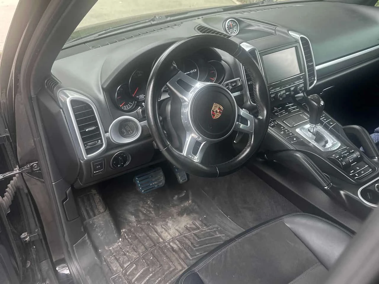 Porsche Cayenne * GTS * АВТОКРЕДИТ БЕЗ ПЪРВОНАЧАЛНА ВНОСКА * , снимка 8 - Автомобили и джипове - 54542159