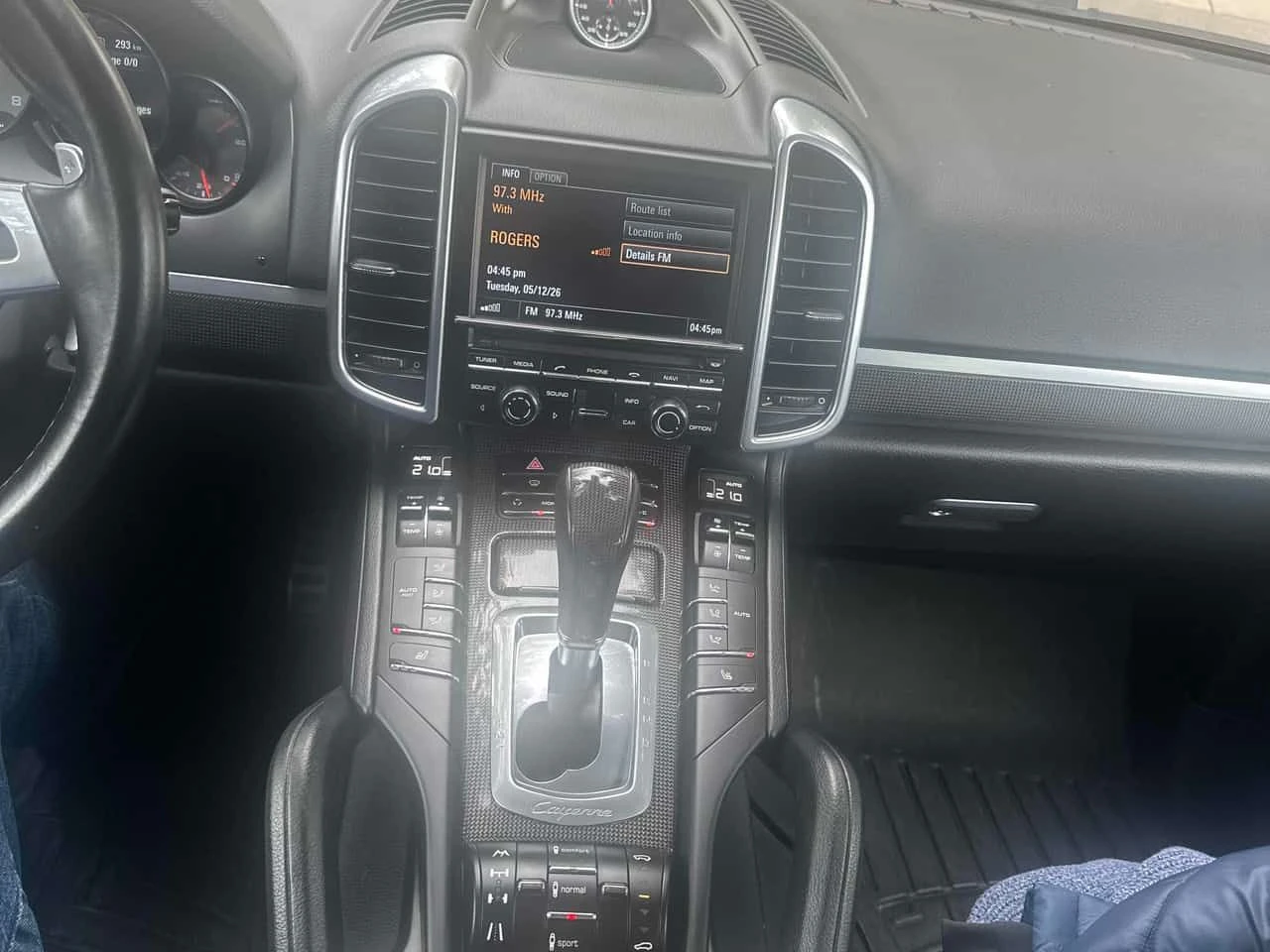 Porsche Cayenne * GTS * АВТОКРЕДИТ БЕЗ ПЪРВОНАЧАЛНА ВНОСКА * , снимка 10 - Автомобили и джипове - 54542159