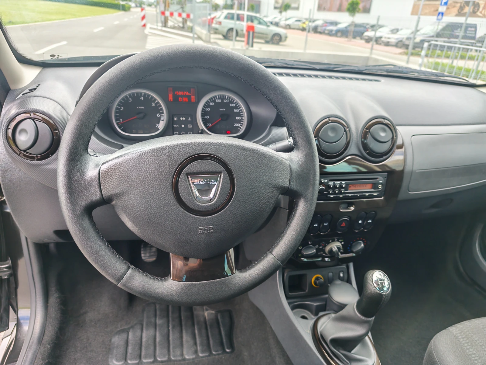 Dacia Duster 1.6 BENZIN 105 KN, снимка 10 - Автомобили и джипове - 54607576