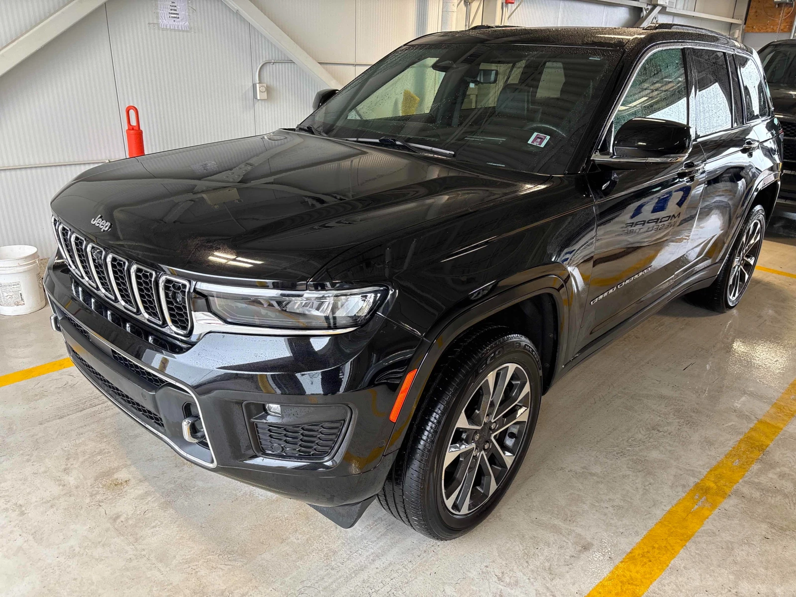 Jeep Grand cherokee Overland * CARFAX * АВТО КРЕДИТ * 