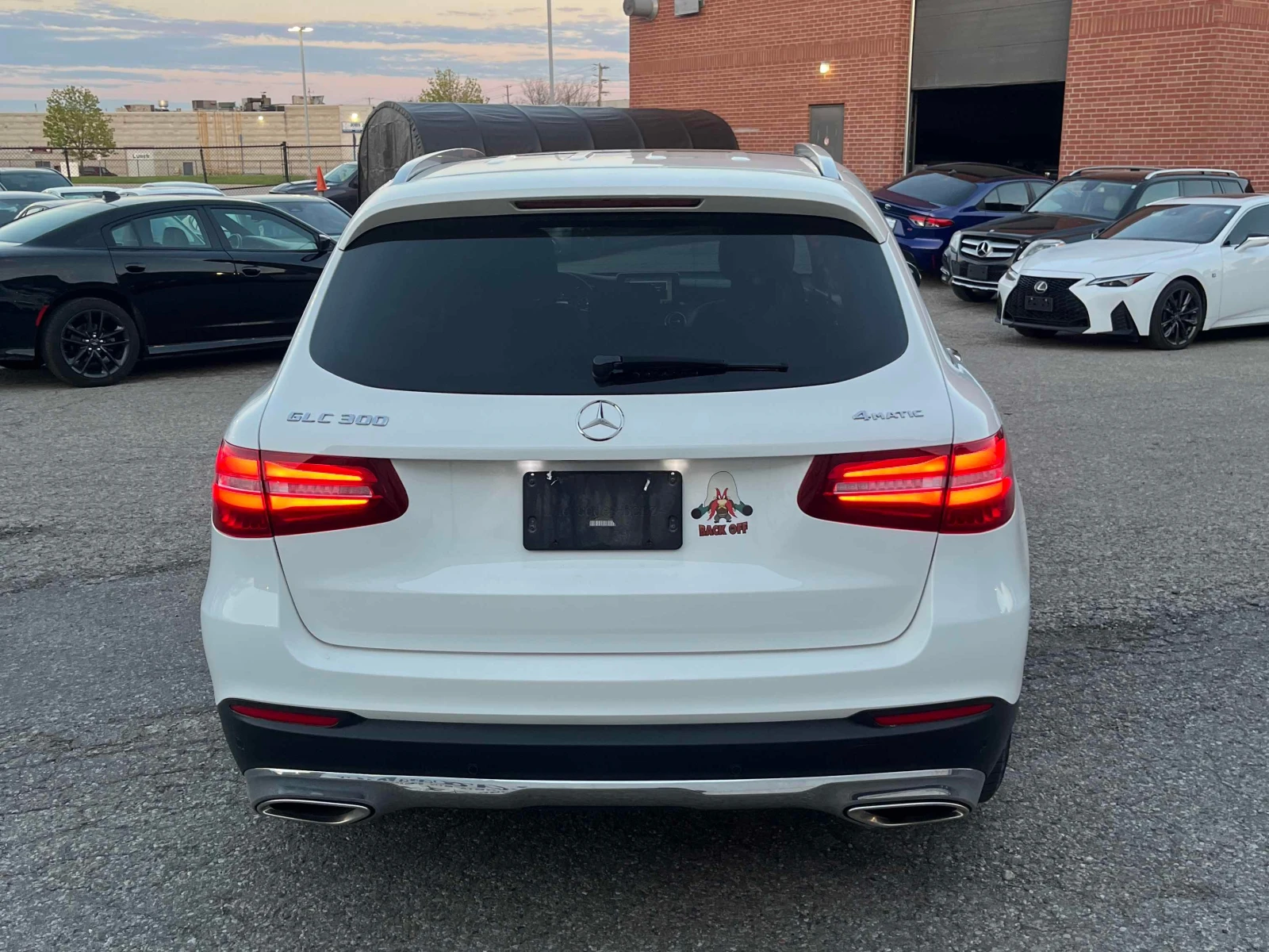 Mercedes-Benz GLC 300 * АВТОКРЕДИТ * ГЛАВНО ПРЕДСТАВИТЕЛСТВО, снимка 6 - Автомобили и джипове - 55970258