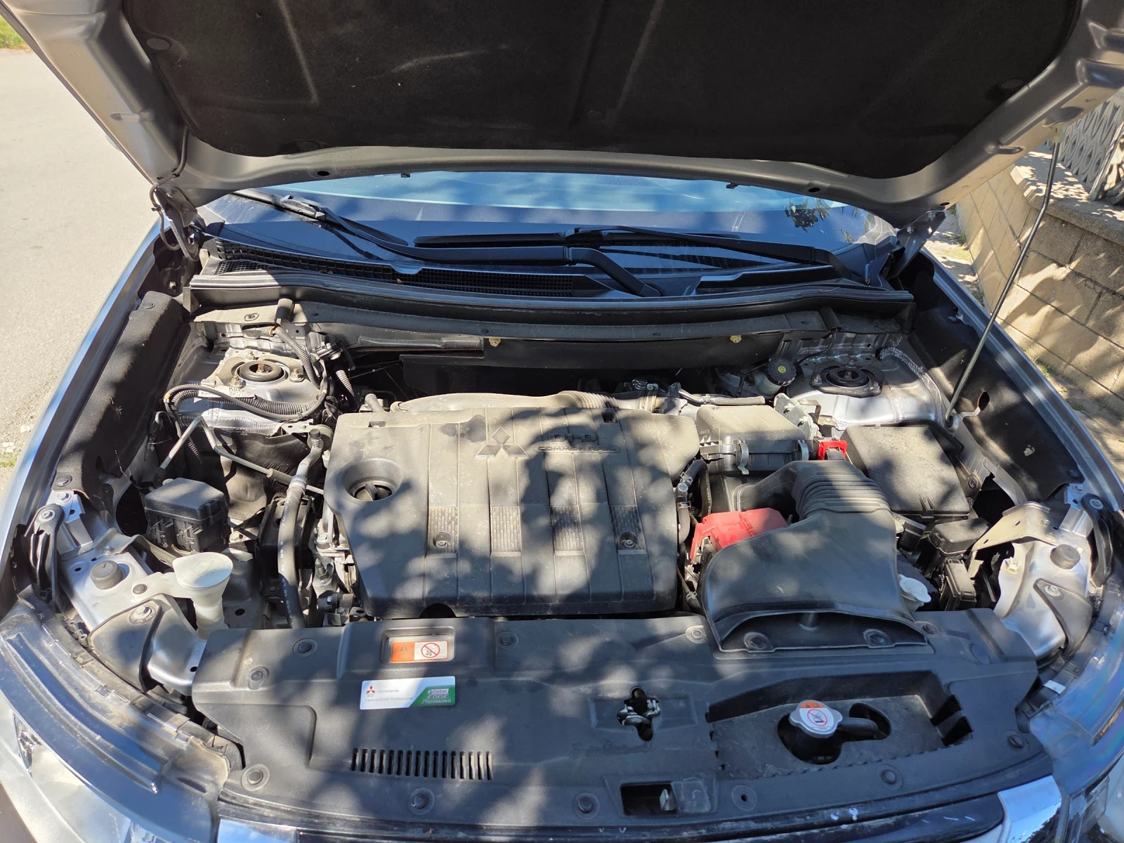 Mitsubishi Outlander, снимка 11 - Автомобили и джипове - 55998383