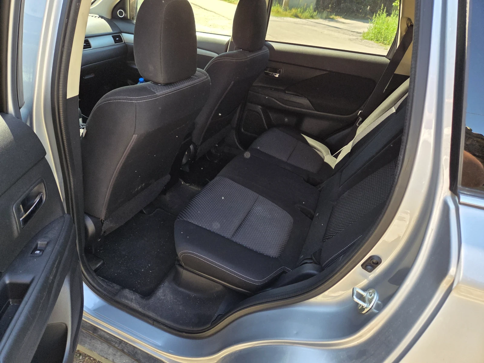 Mitsubishi Outlander, снимка 5 - Автомобили и джипове - 55998383