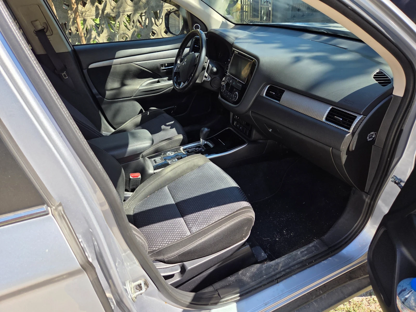 Mitsubishi Outlander, снимка 10 - Автомобили и джипове - 55998383