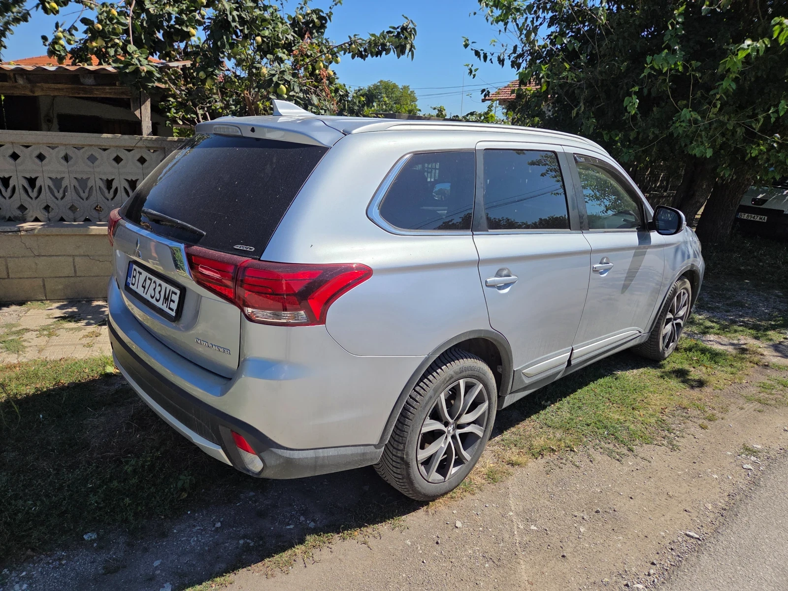 Mitsubishi Outlander, снимка 4 - Автомобили и джипове - 55998383