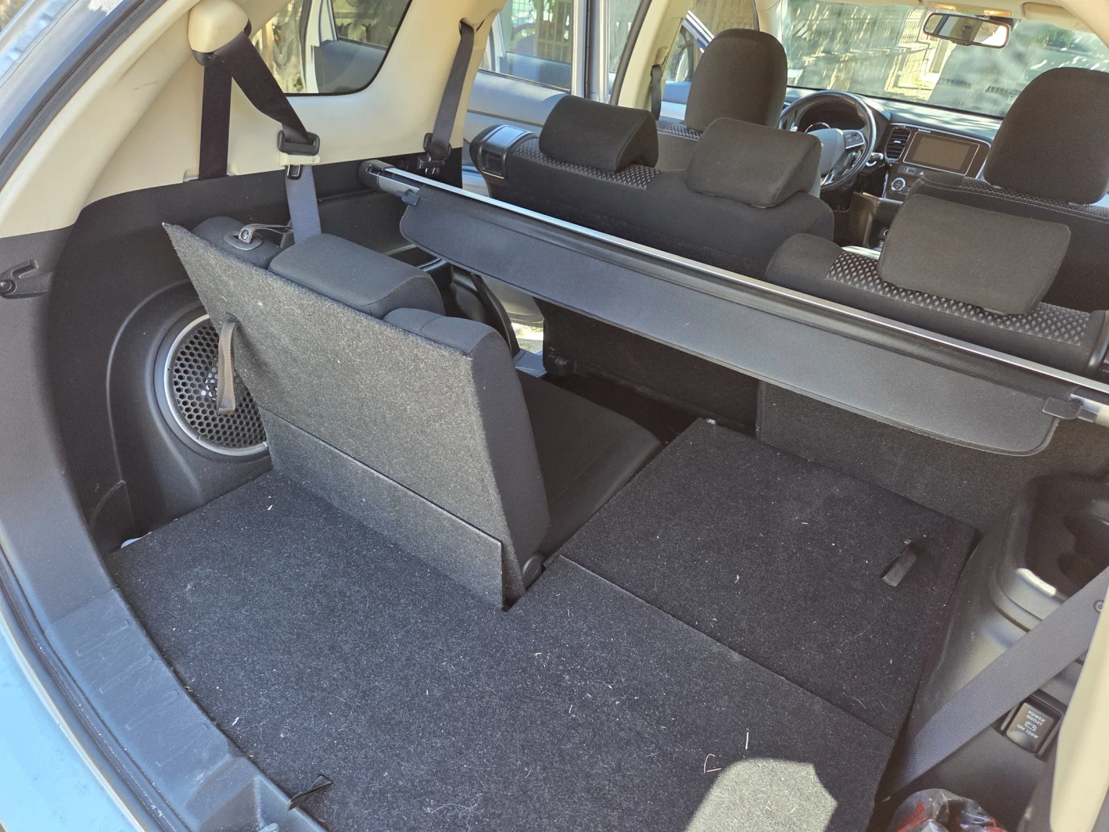 Mitsubishi Outlander, снимка 9 - Автомобили и джипове - 55998383