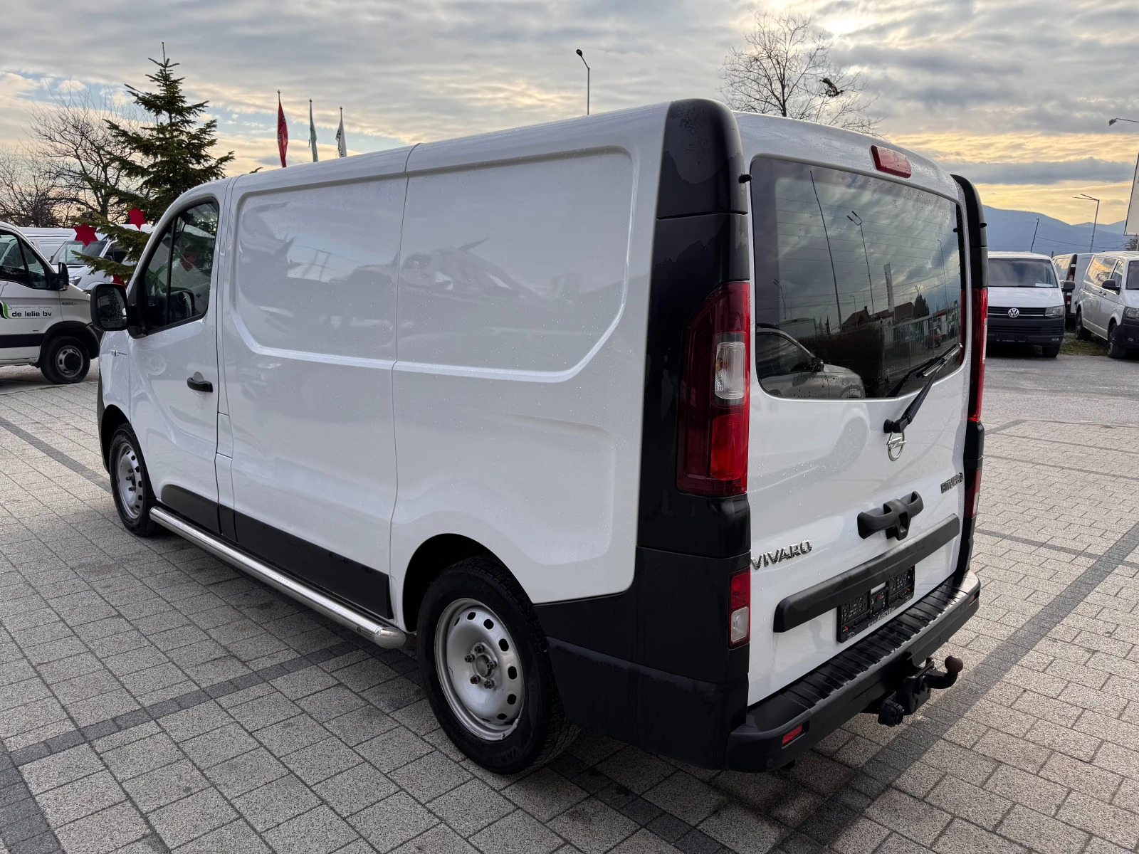 Opel Vivaro 1.6Bi-Turbo Клима  - изображение 5