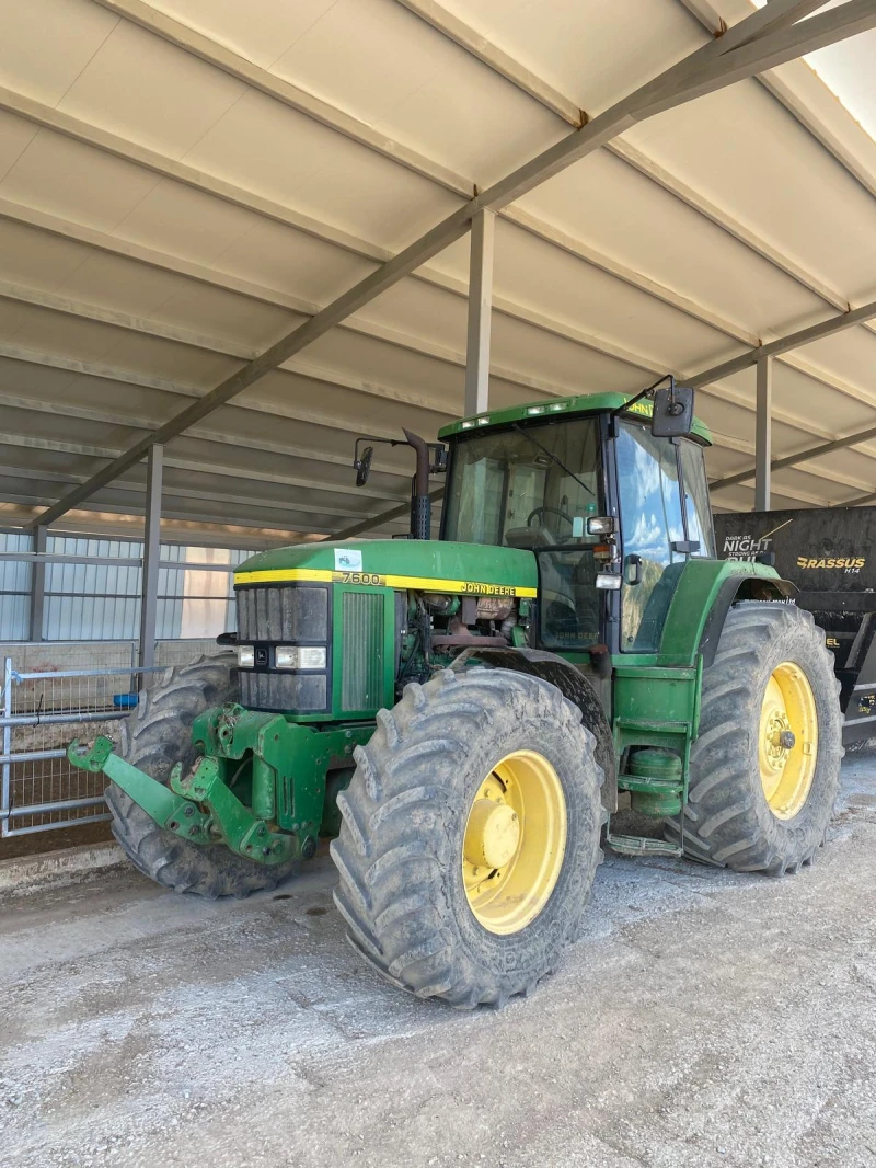 Трактор John Deere 7600, снимка 2 - Селскостопанска техника - 52006341