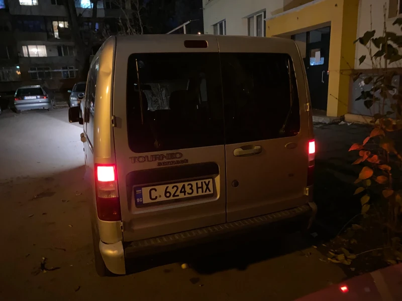 Ford Connect TOURNEO 1.8 , снимка 9 - Автомобили и джипове - 48071507