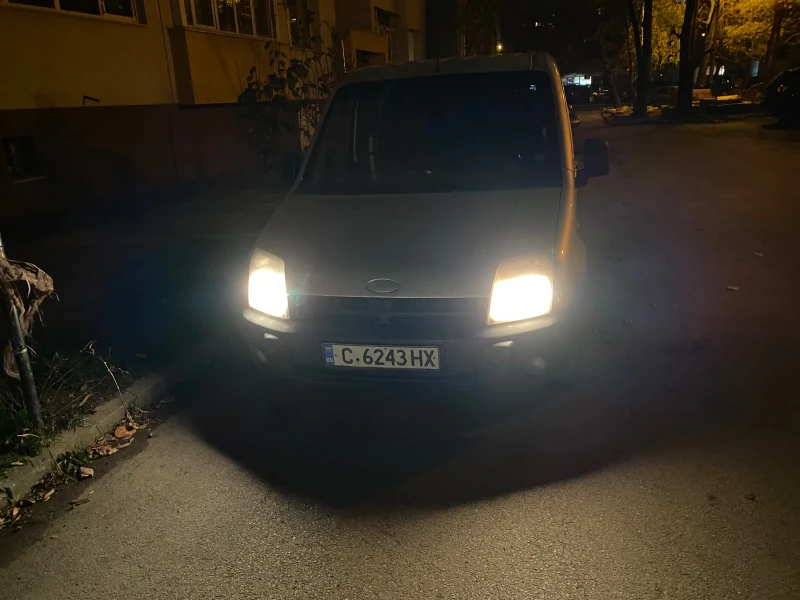 Ford Connect TOURNEO 1.8 , снимка 8 - Автомобили и джипове - 48071507