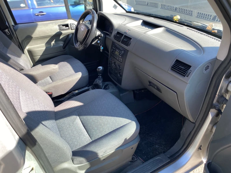 Ford Connect TOURNEO 1.8 , снимка 4 - Автомобили и джипове - 48071507