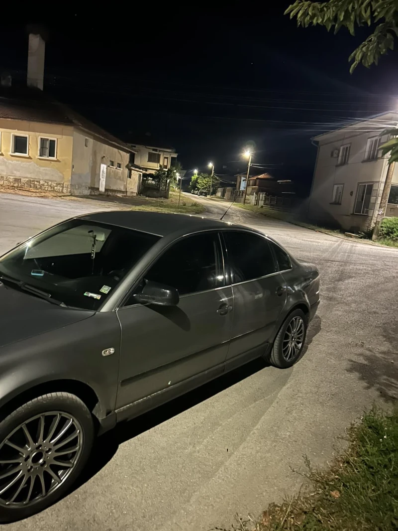 VW Passat, снимка 2 - Автомобили и джипове - 51568703
