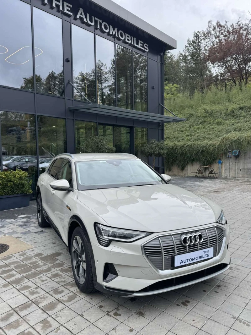 Audi E-Tron, снимка 2 - Автомобили и джипове - 52054793