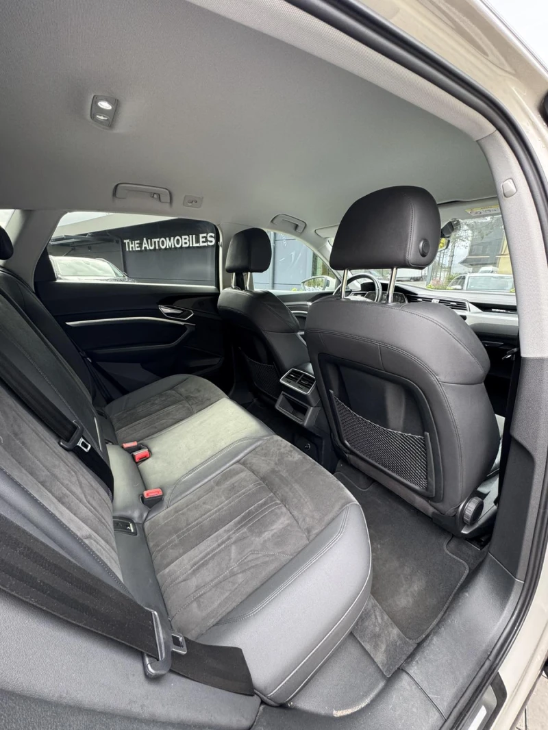 Audi E-Tron, снимка 9 - Автомобили и джипове - 52054793