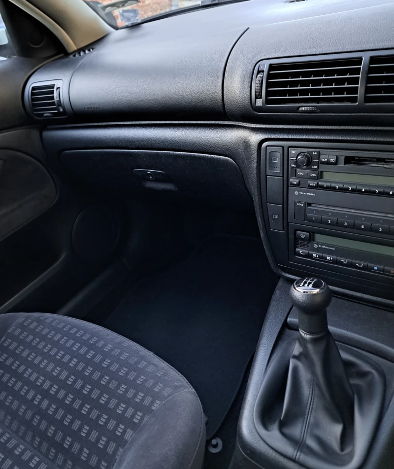 VW Passat 2.0 В5.5 131кс Газ, снимка 11 - Автомобили и джипове - 52275636