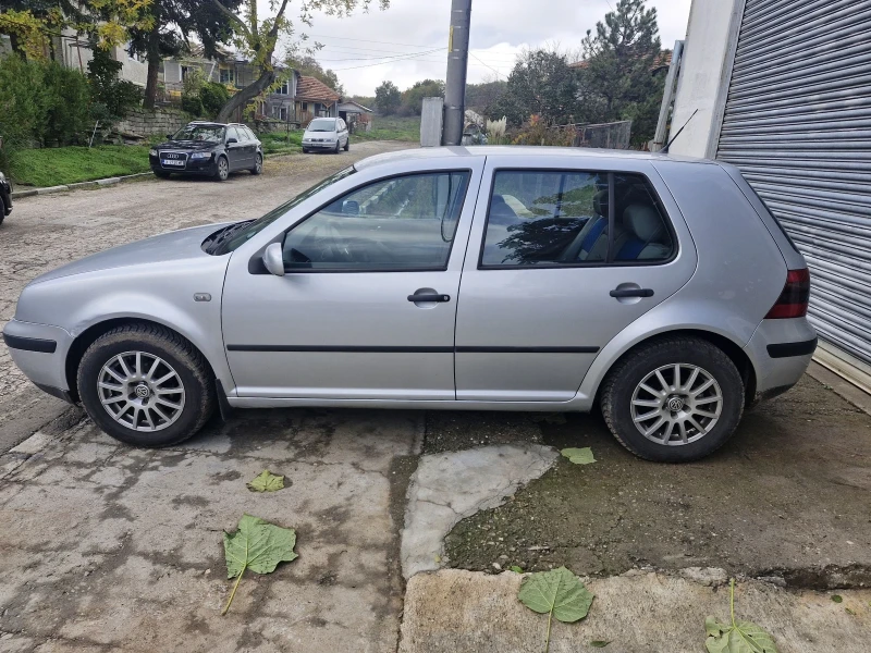 VW Golf, снимка 5 - Автомобили и джипове - 52353362