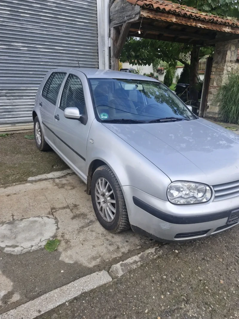 VW Golf, снимка 2 - Автомобили и джипове - 52353362