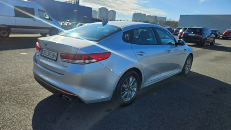 Kia Optima, снимка 6 - Автомобили и джипове - 52522767