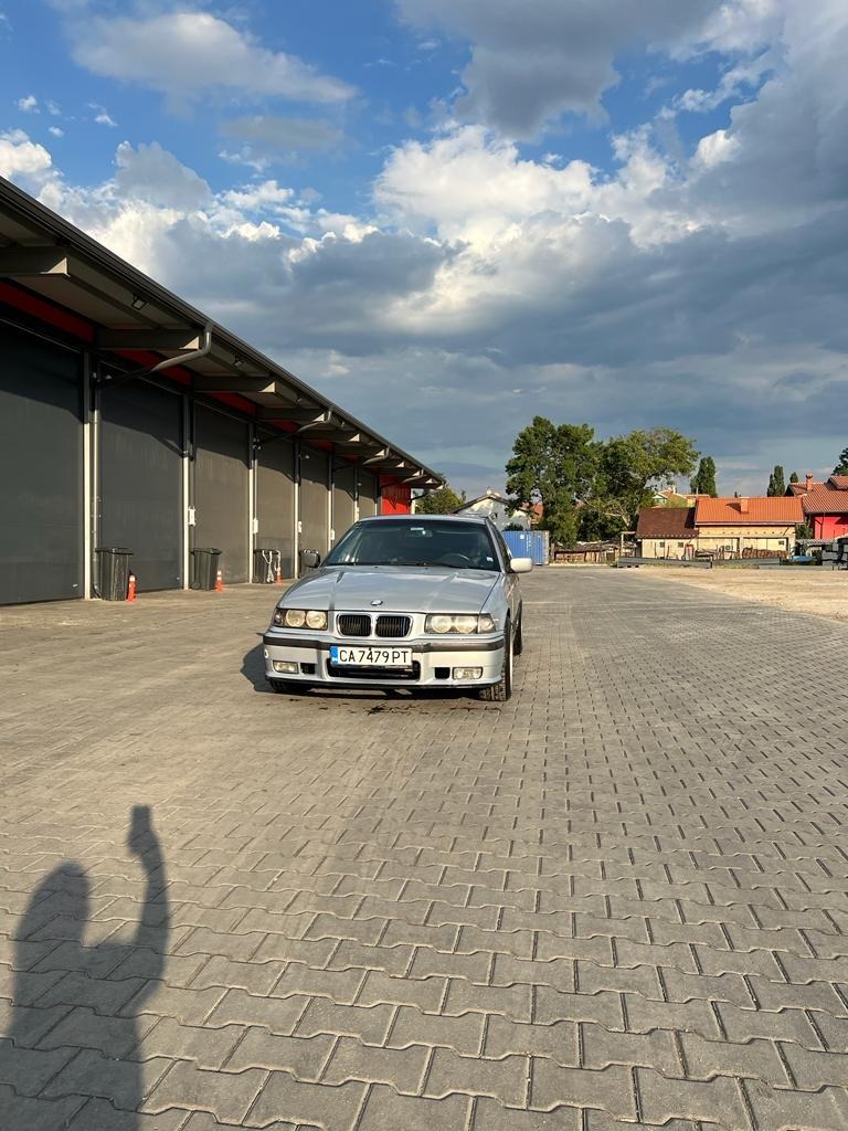 BMW 318 318 - изображение 1