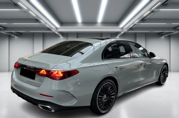 Mercedes-Benz E 450 4Matic = AMG Line = Premium Plus Гаранция - изображение 3