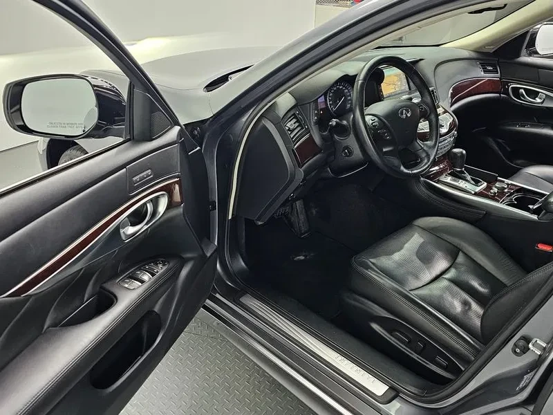 Infiniti Q70 Style 3.7 Бензин, снимка 9 - Автомобили и джипове - 55455838