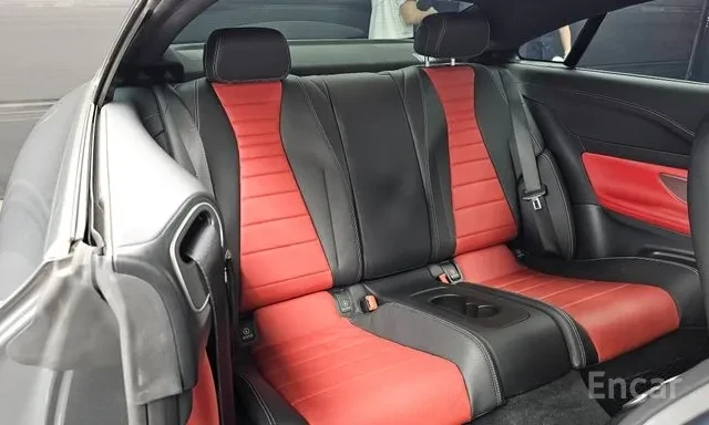 Mercedes-Benz E 400 COUPE * AMG * HEAD UP * ПАНОРАМА * ОБДУХВАНЕ * , снимка 12 - Автомобили и джипове - 56180025
