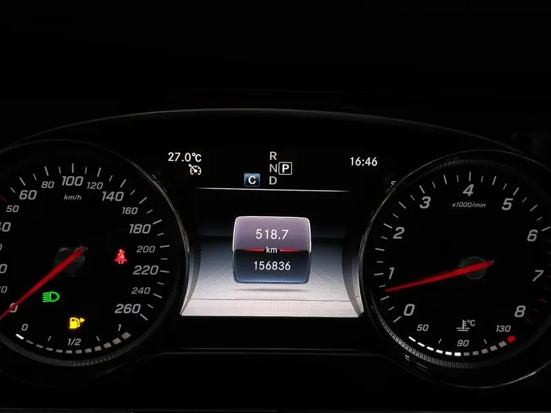 Mercedes-Benz E 300 САМО 30% АВАНС, снимка 7 - Автомобили и джипове - 56266476