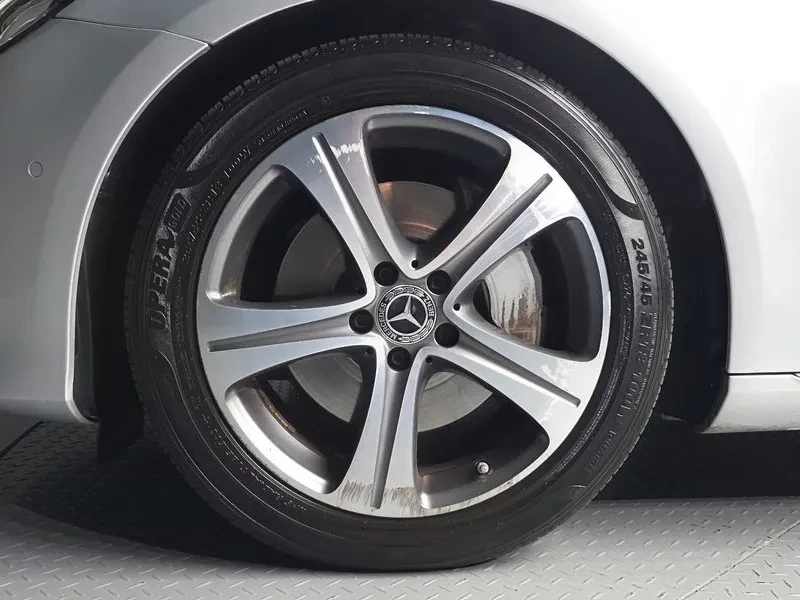 Mercedes-Benz E 300 САМО 30% АВАНС, снимка 4 - Автомобили и джипове - 56266476