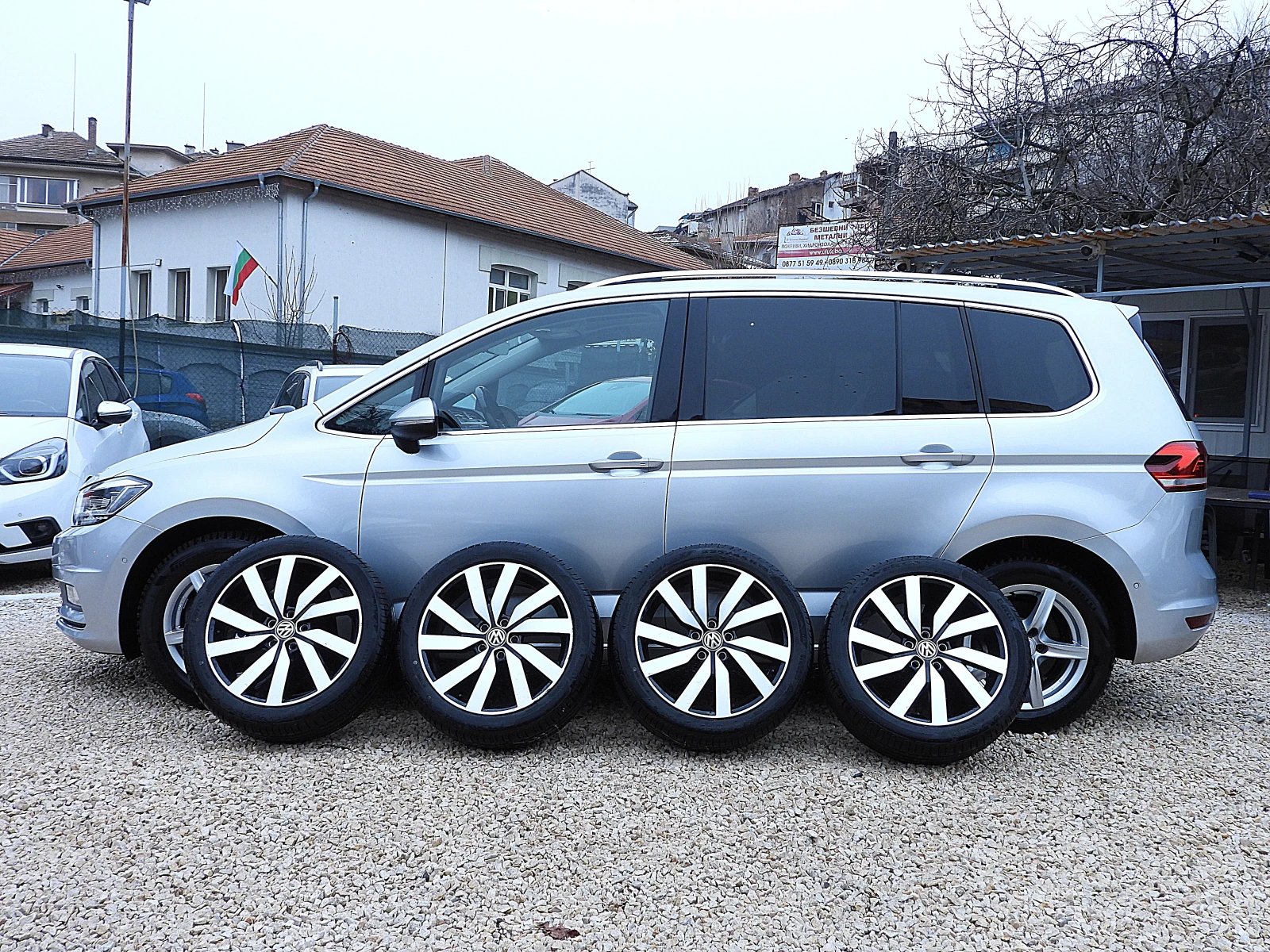 VW Touran 2.0ШВЕЙЦАРИЯ-190к.ДИСТРОНИК/НАВИ/LANE ASSIST/BLISS, снимка 1