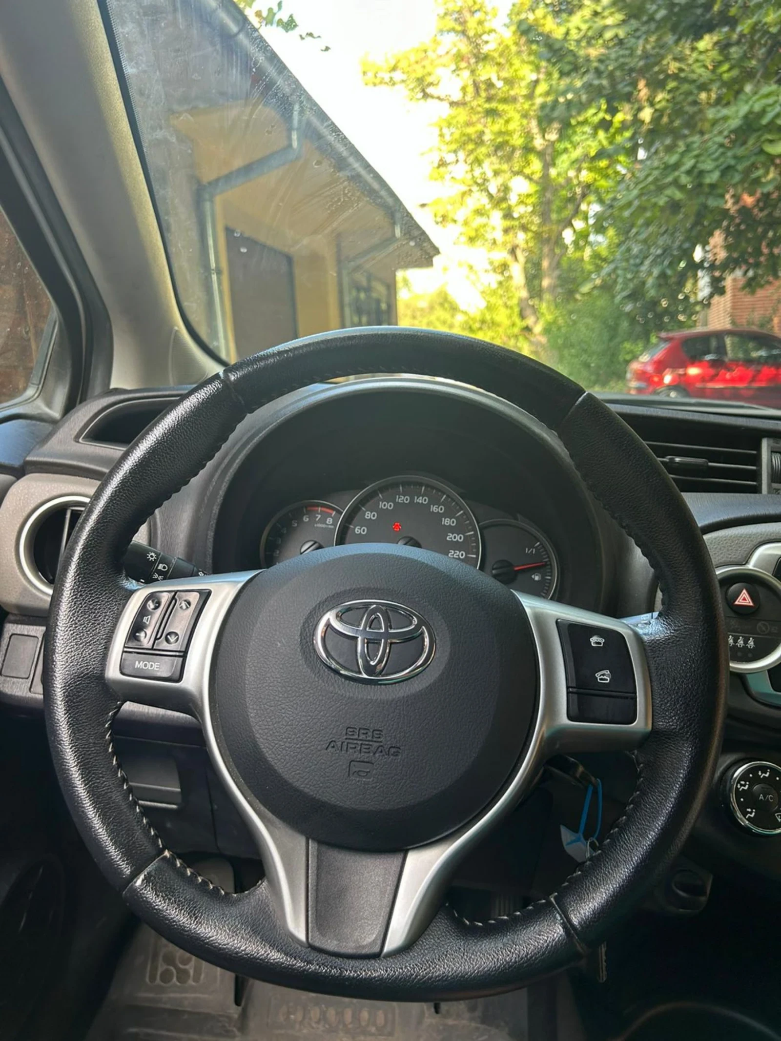 Toyota Yaris Yaris  - изображение 8