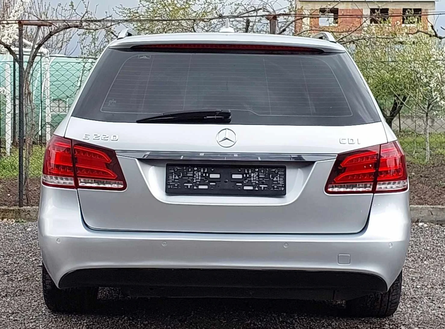 Mercedes-Benz E 200 2.2 136kc - изображение 4