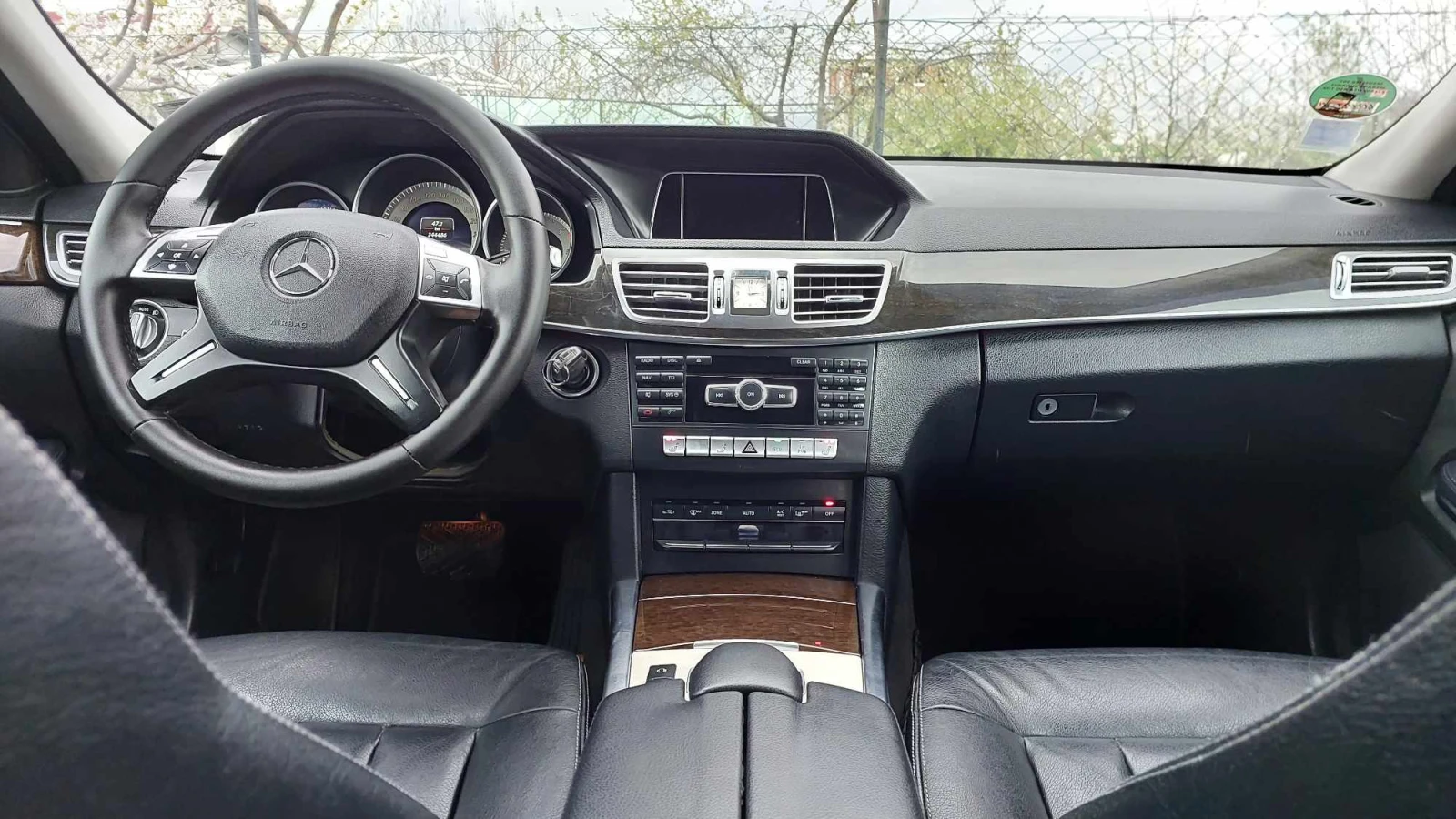 Mercedes-Benz E 200 2.2 136kc - изображение 9